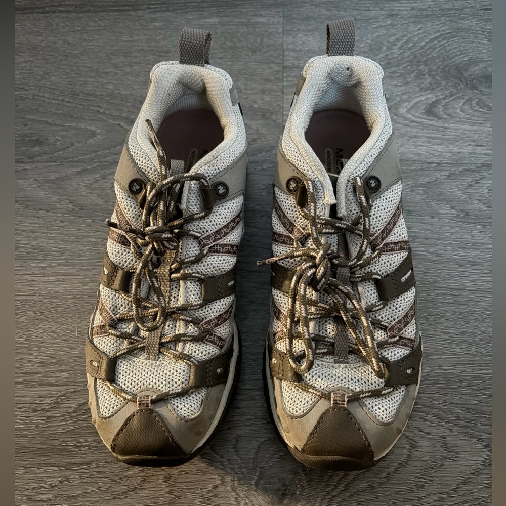 Women’s Hiking Shoes